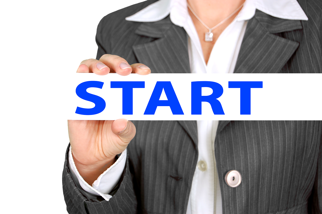 businesswoman 904571 1280